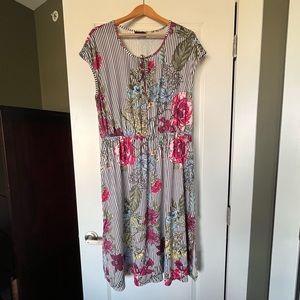 🌸 Lightweight Stretch Liza Luxe Spring Dress 🌸